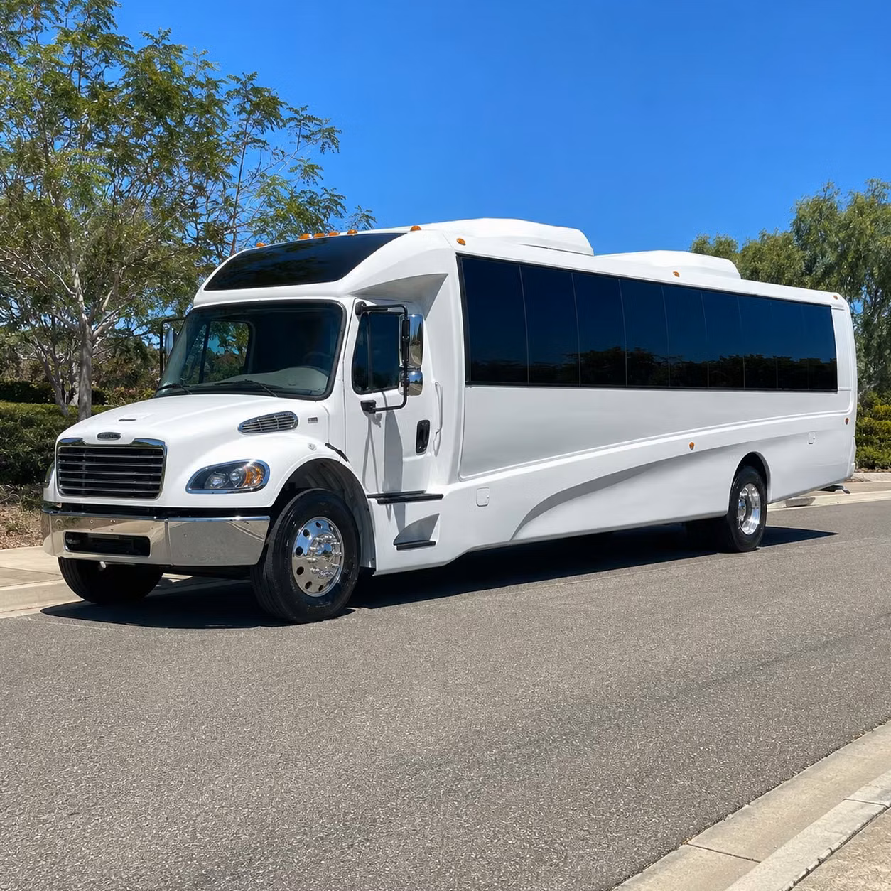 parker 25 passenger minibus rental